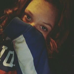 Meet your Posher, Haily